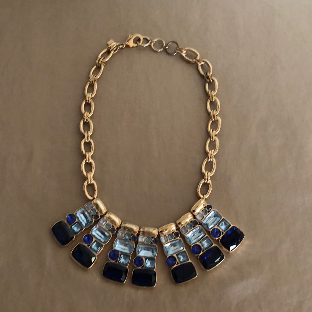 Beautiful jeweled Limited necklace